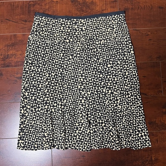 DIANE VON FURSTENBERG Silk Mini Skirt Tan Black Tribal Printed Size 2 DVF NWT - Picture 2 of 10